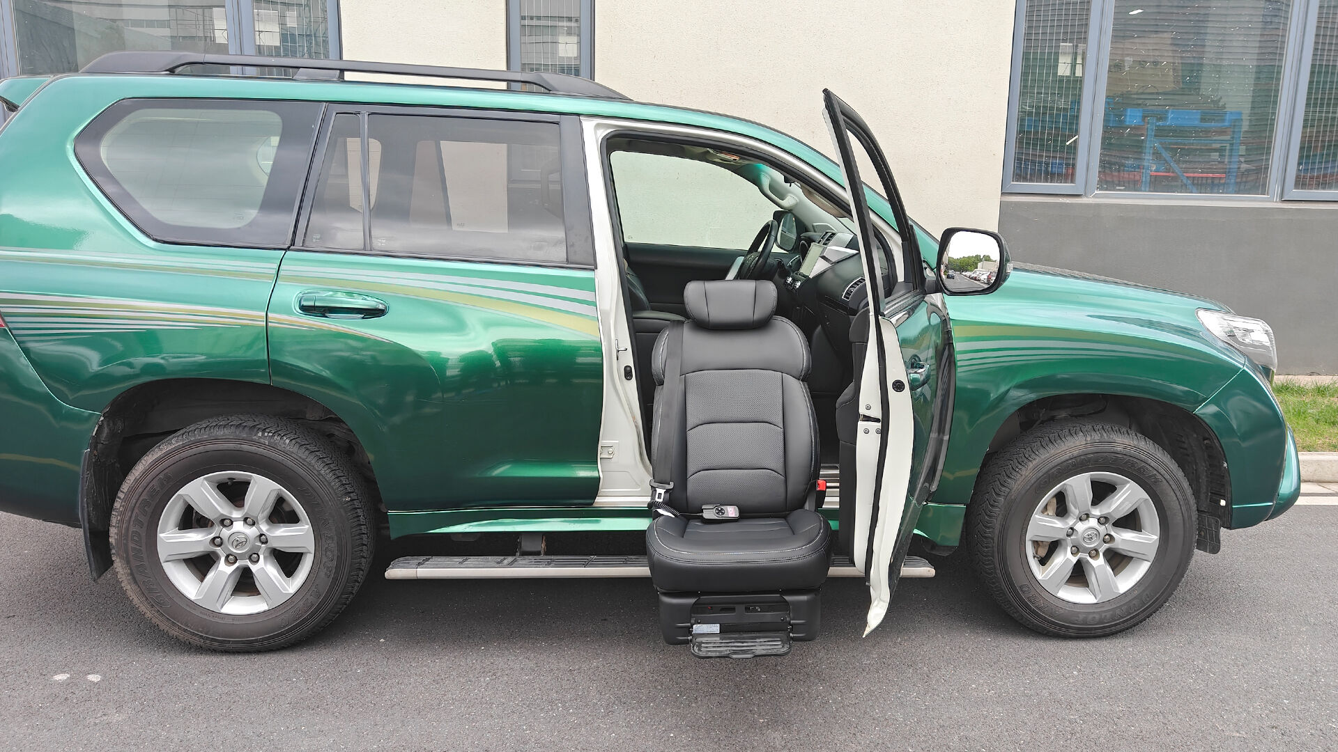 SLIFT Pro V1 Swivel Seat supplier