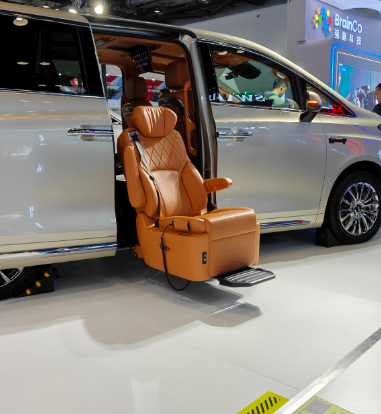 Hvorfor er en biloverføringssete det ideelle valget for førere med nedsatt funksjonsevne