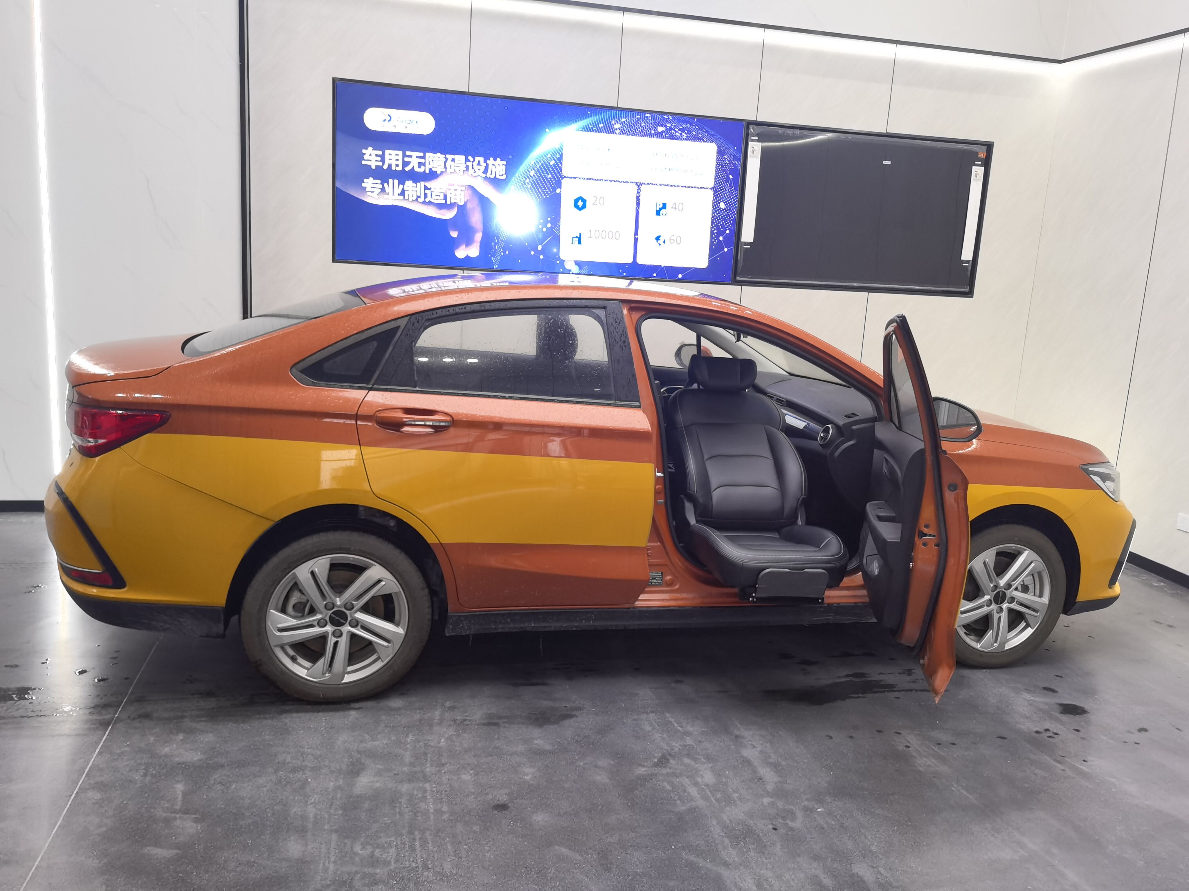 Transforme su experiencia al volante con nuestro asiento giratorio elevable para automóvil