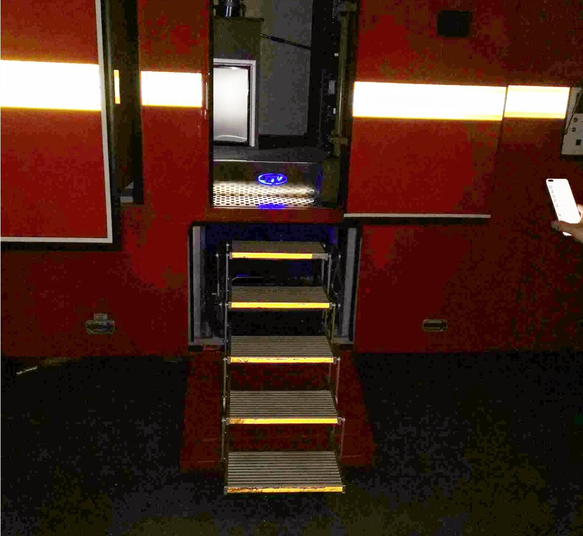 Kayar RV Elektrikli Basamaklarımızla Erişilebilirliği Artırın