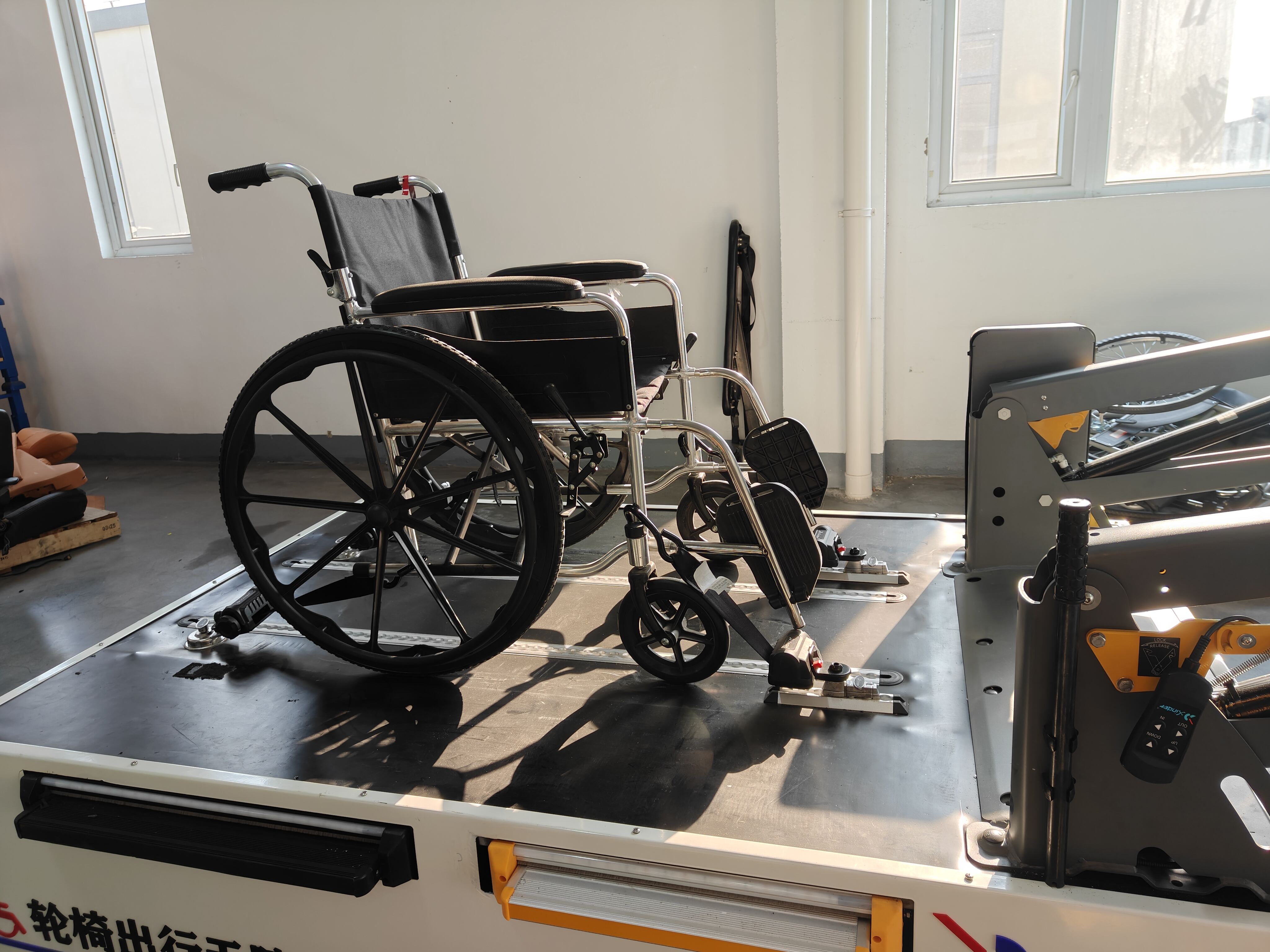 Xinder-Tech’in Otobüs İçin Tekerlekli Sandalye Bağlama Sistemleriyle Eşsiz Güvenlik ve Erişilebilirlik