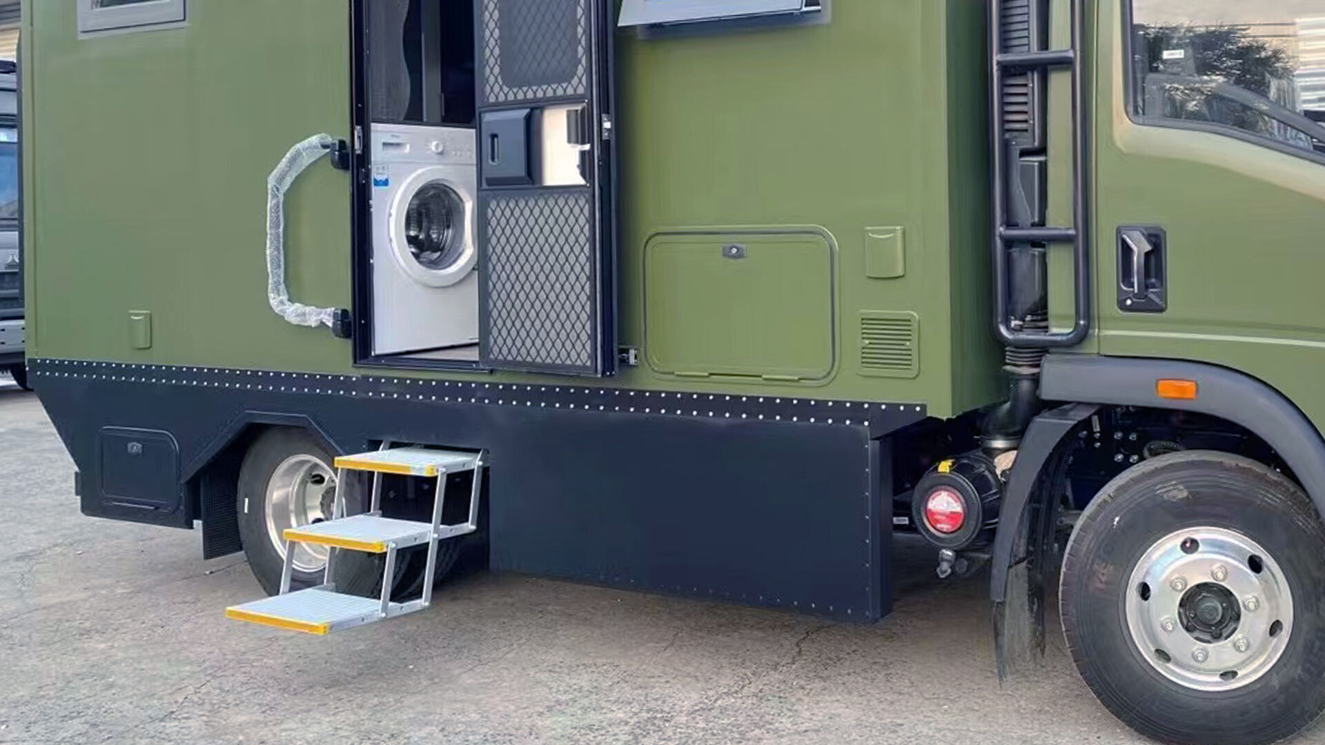 ES-F-T Series Electric Trible Folding Step supplier