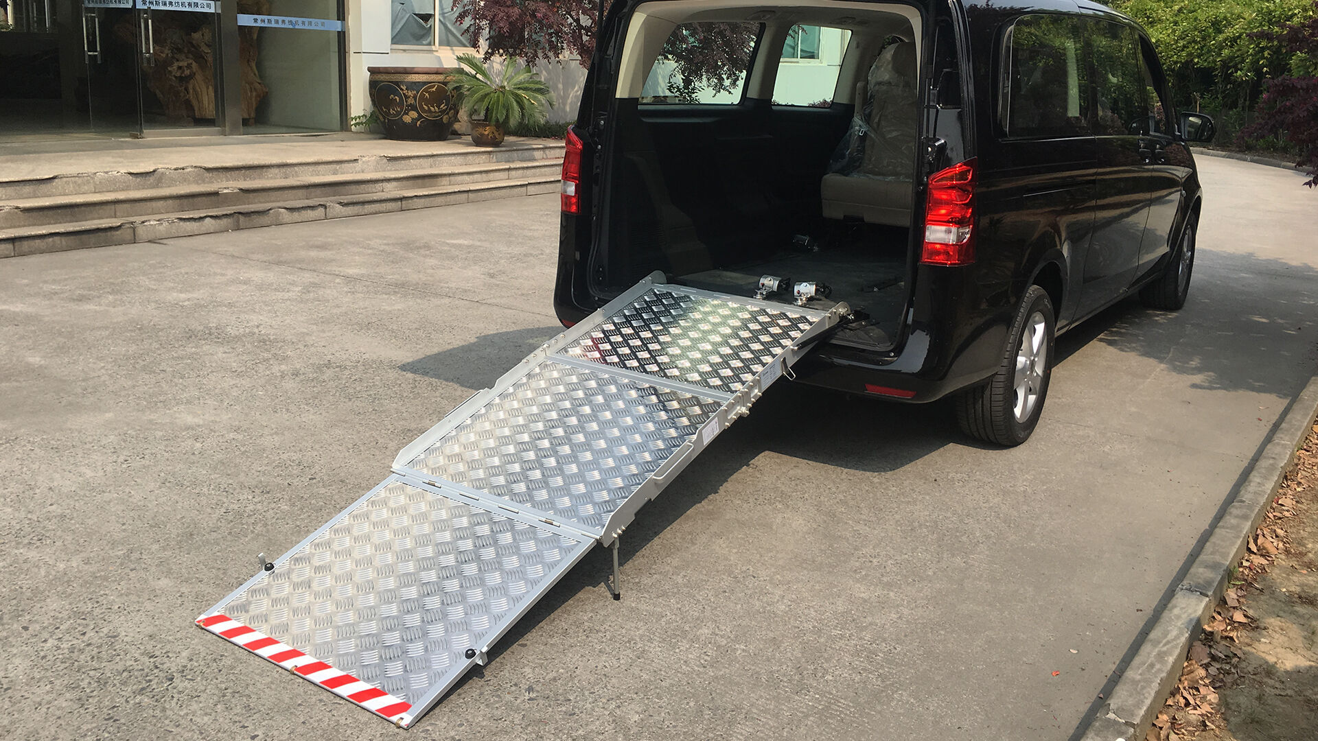 BMWR-3 Wheelchair Ramp details