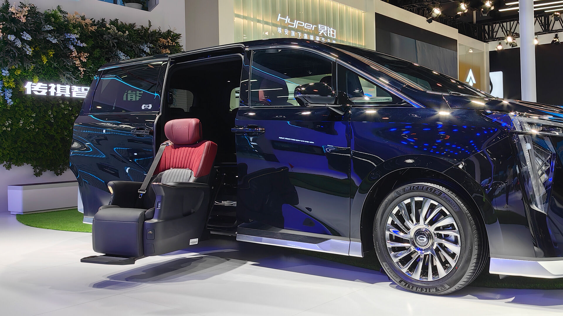 SLIFT Pro V2 Swivel Seat supplier