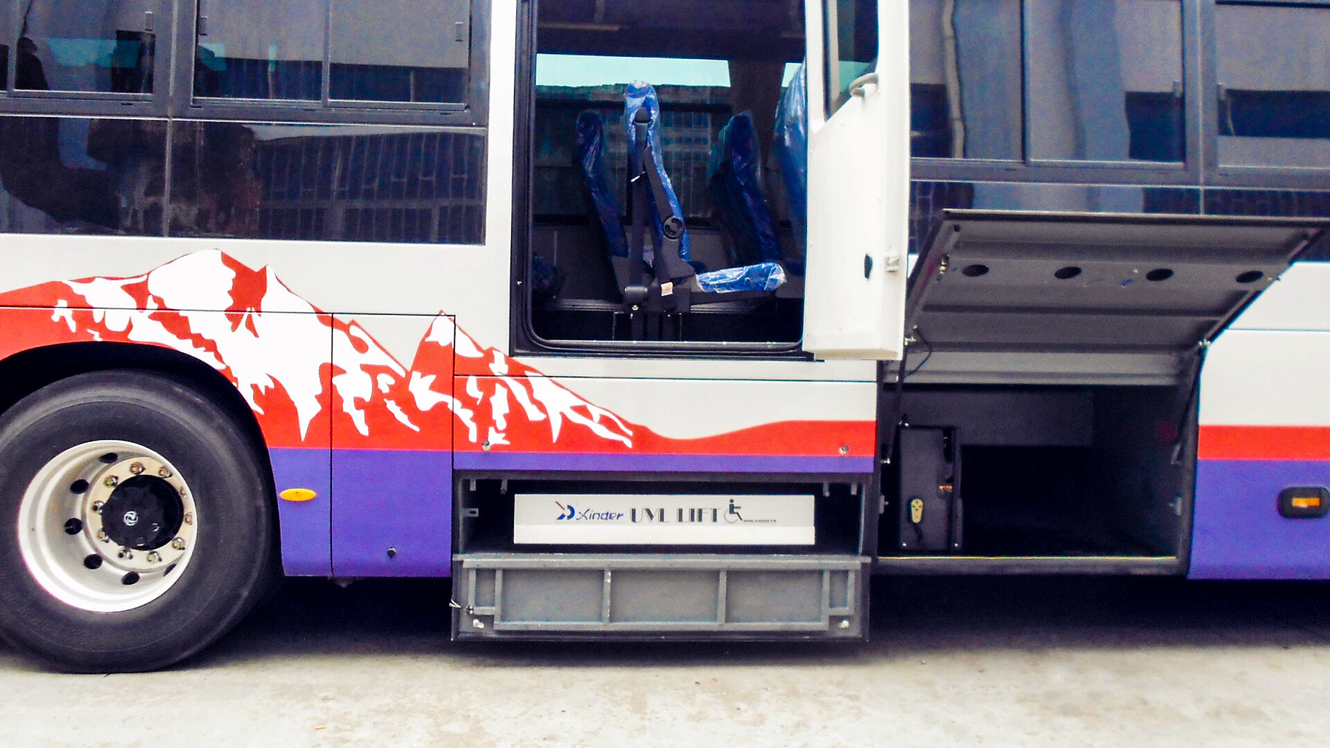 UVL-700II/1300II/1600II-H Wheelchair Lift (In luggage) manufacture