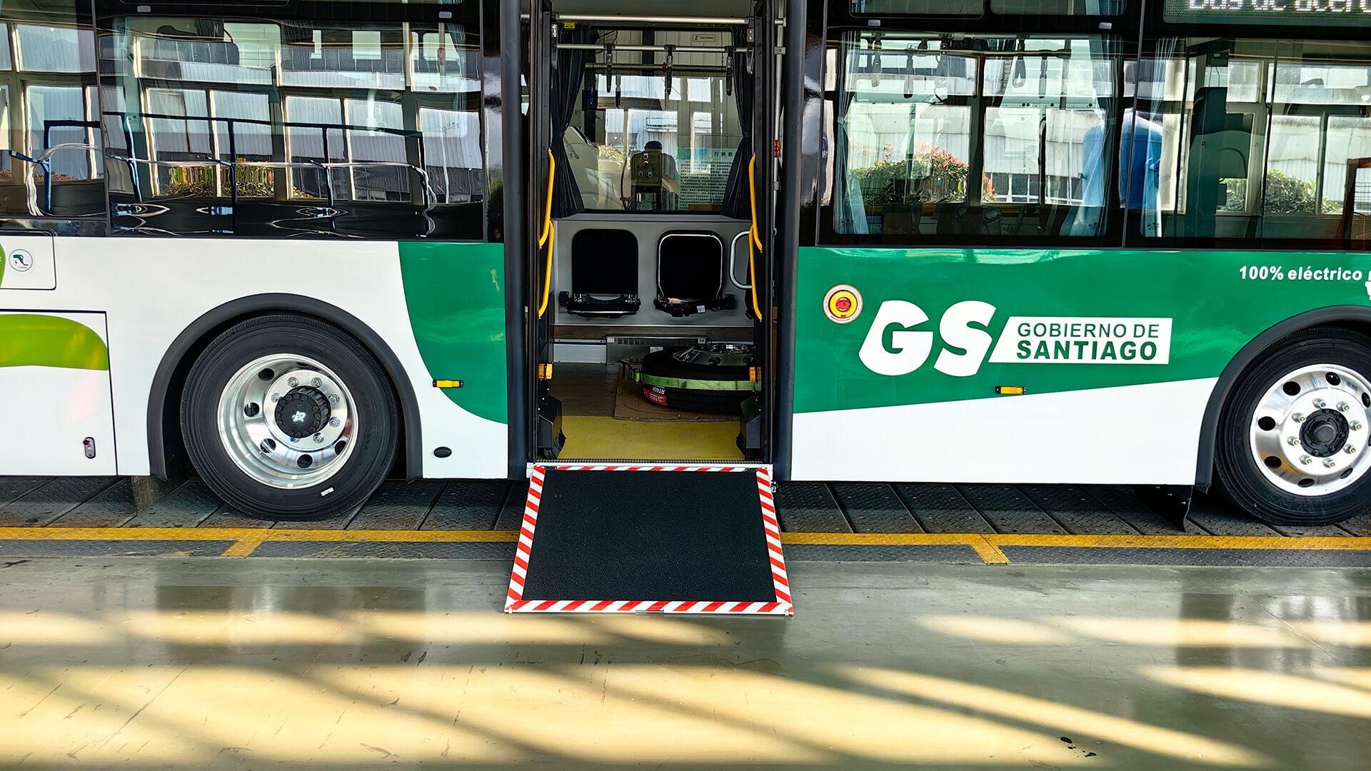 EWR-L Electric Wheelchair Ramp supplier