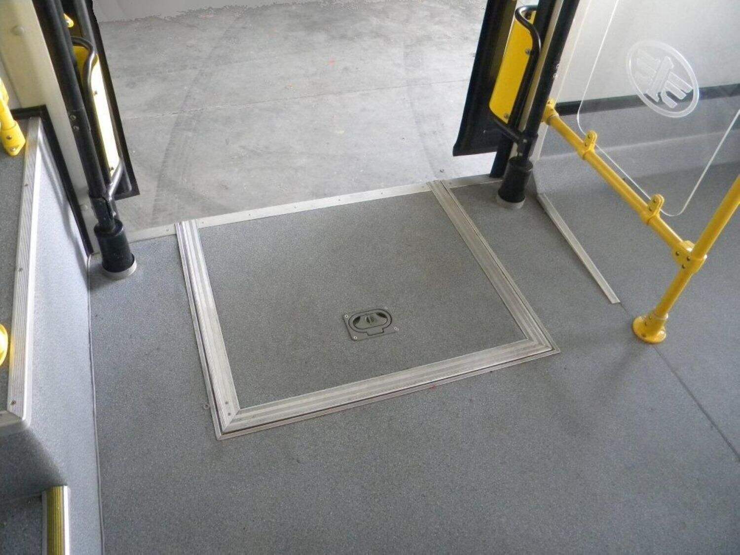 Manuel Otobüs Engelli Rampalarıyla Erişilebilirliği Yükseltme