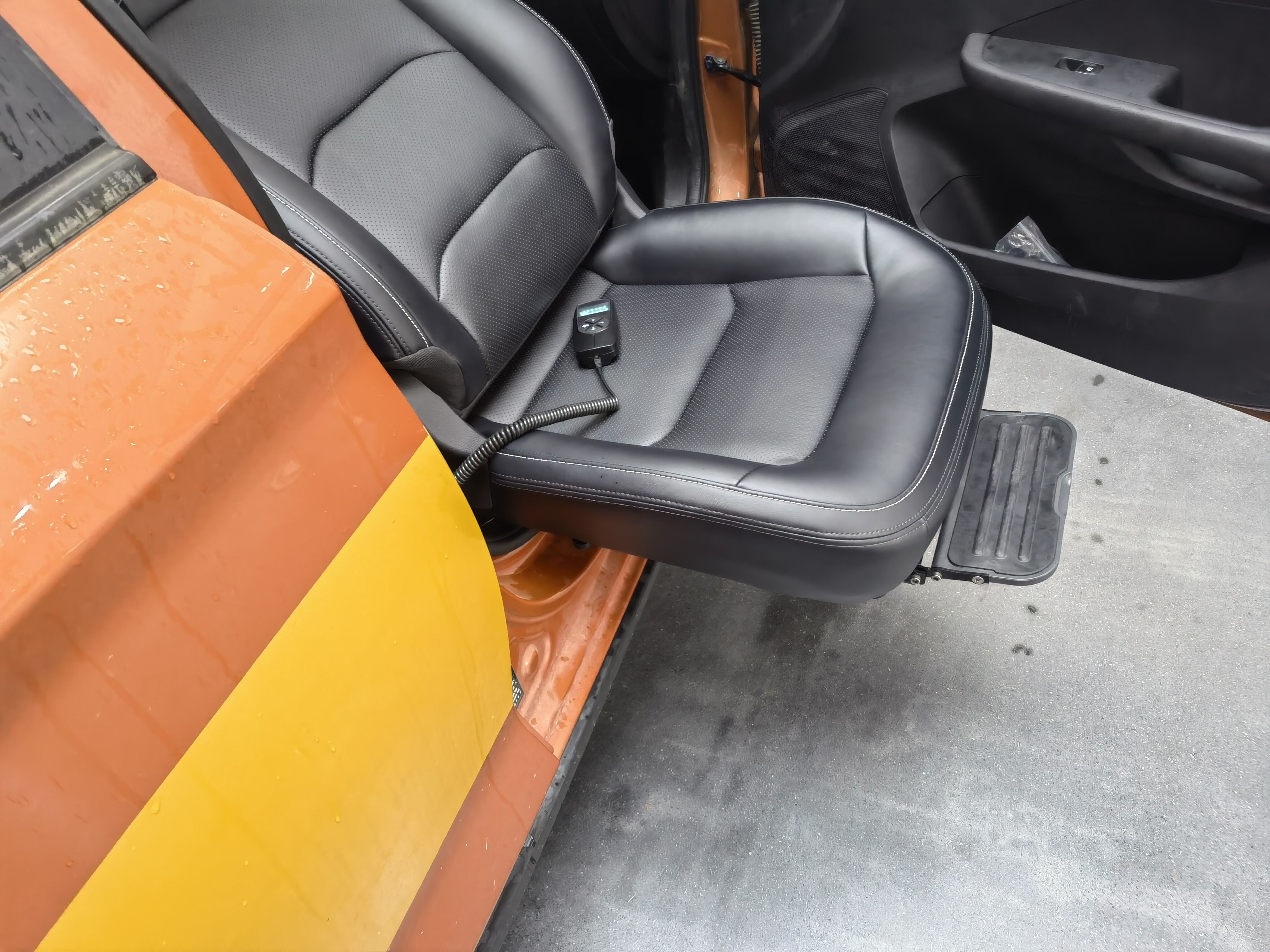 ကားလှည့်ပေးသည့် အိုင်စီများဖြင့် လှုပ်ရှားမှုနှင့် အသုံးပြုနိုင်မှုကို မြင့်တင်ခြင်း