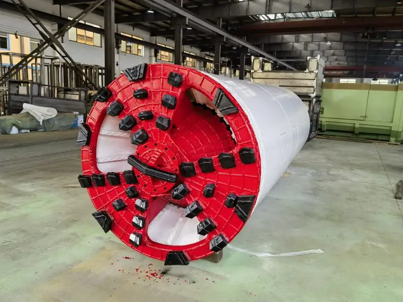 How does a micro pipe jacking machine work to install utility tunnels and conduits?