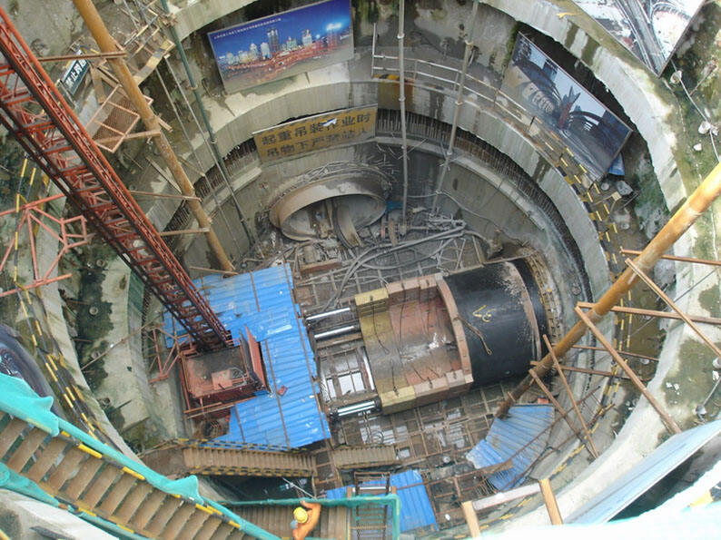 Which Pipe Jacking Machine Features Improve Project Accuracy?