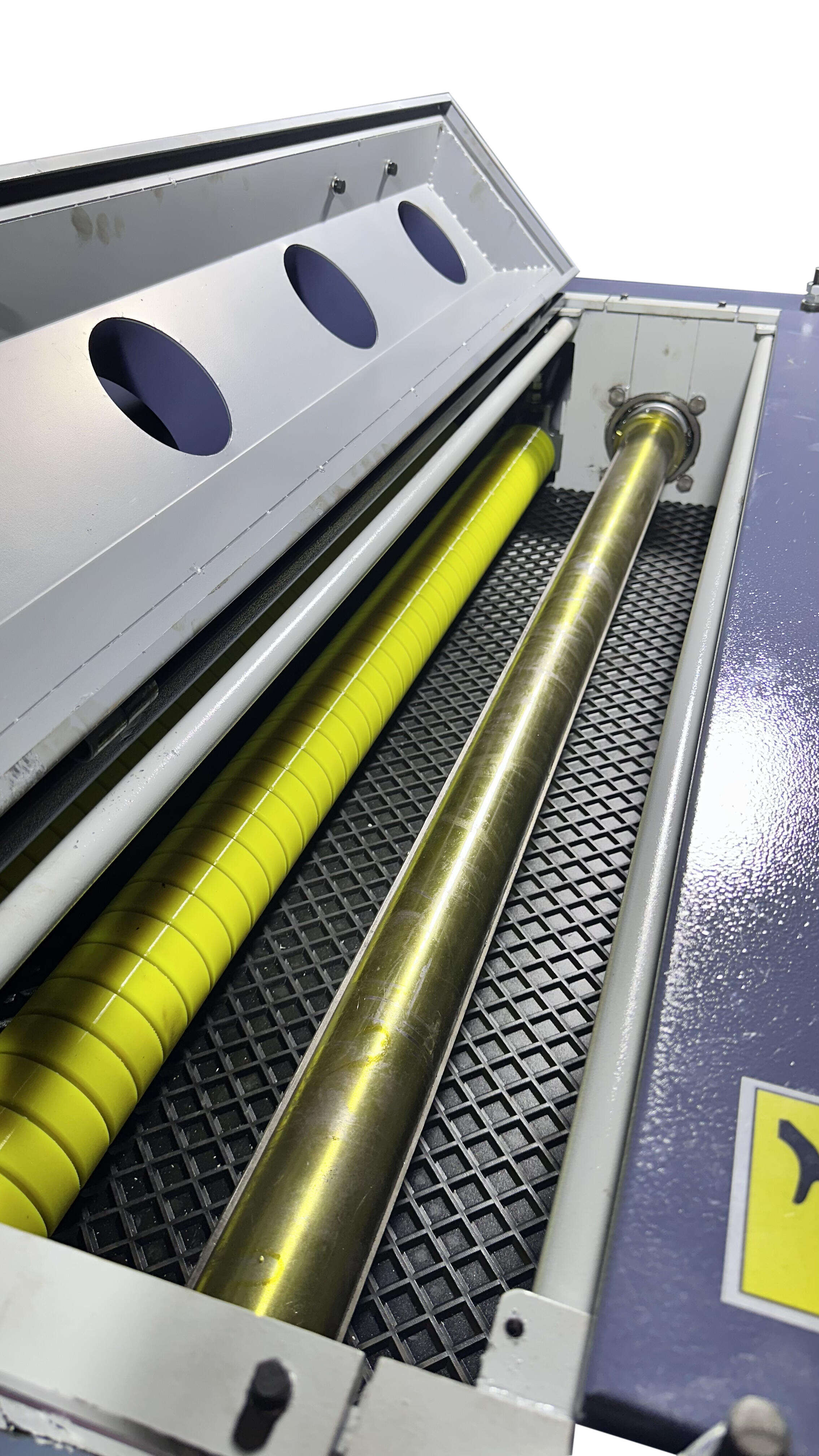 Straight-through edge cleaning machine
