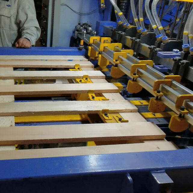 Stringer Pallet Nailing Machine