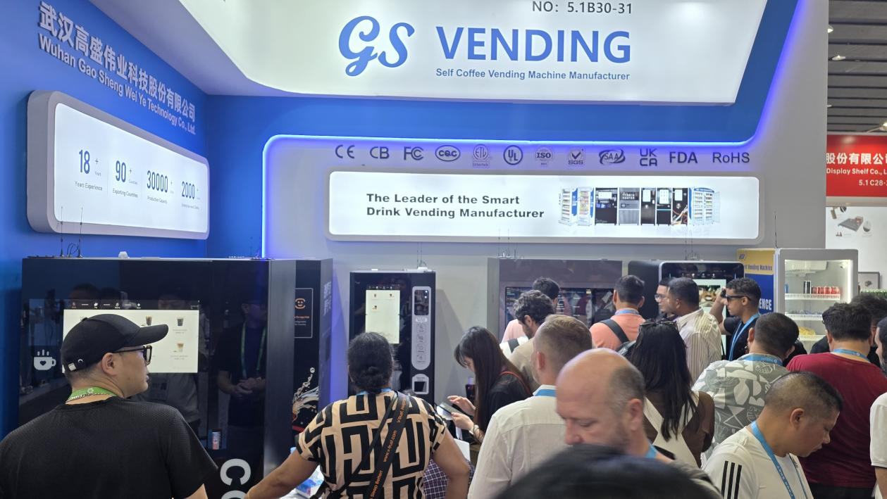 التقنية تُمكّن، وتجعل الأعمال أسهل | وراء الحشود في جناح شركة GS Vending بمعرض كانتون فير