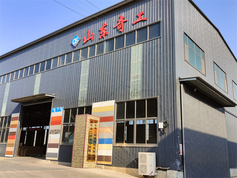 裏側をのぞく：当社のサンドイッチパネル生産における品質保証の仕組み