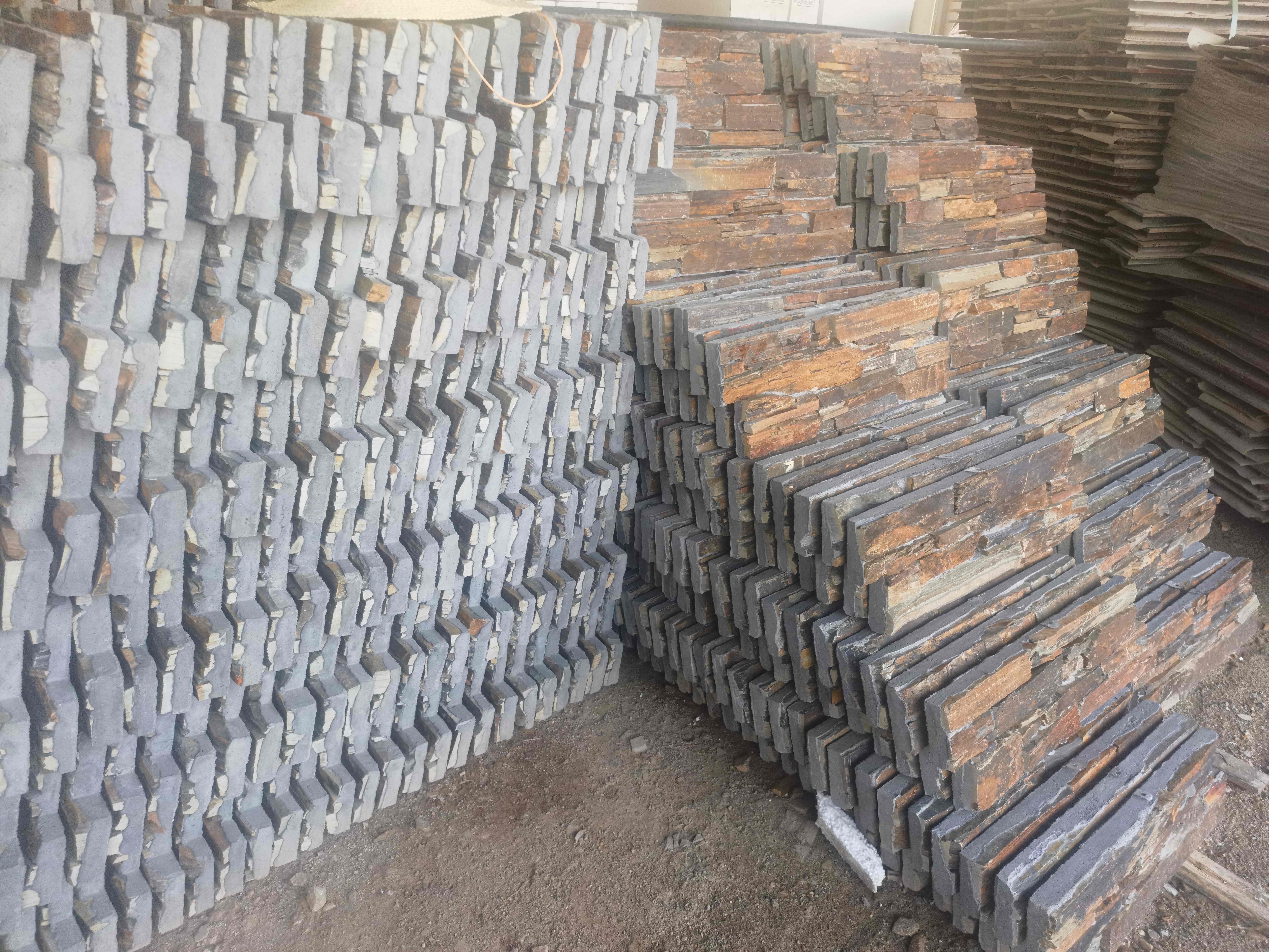 Tashqi devor yechimlari uchun Premium tosh poydevorlar