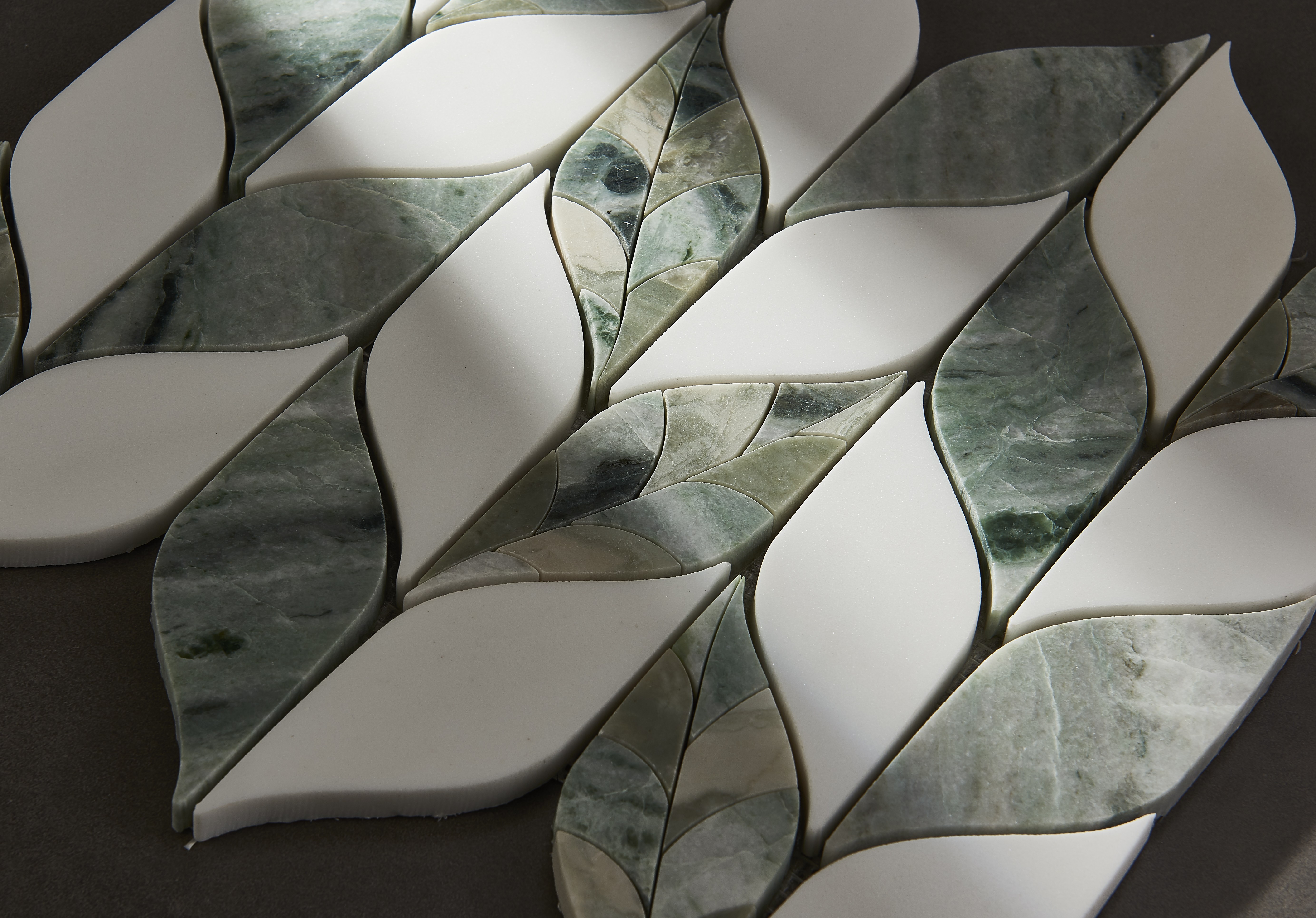 Loyihalaringiz uchun ajoyib marmar mozaika poydevor namunalarni kashf eting