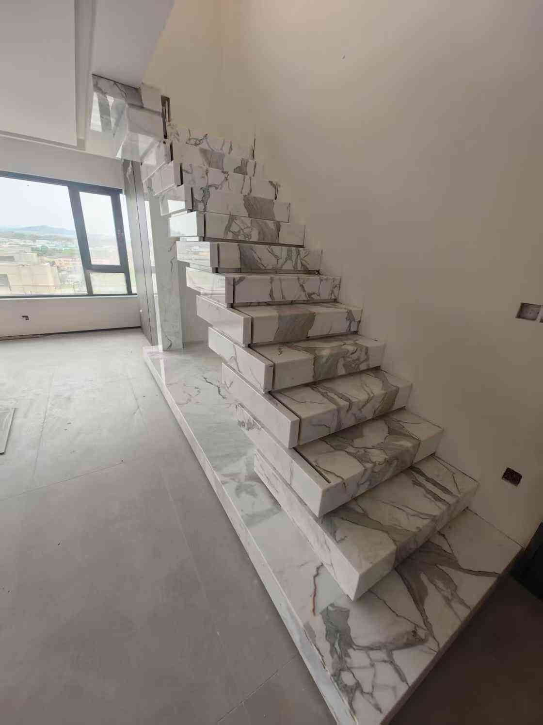 Calacatta white marble (3).jpg
