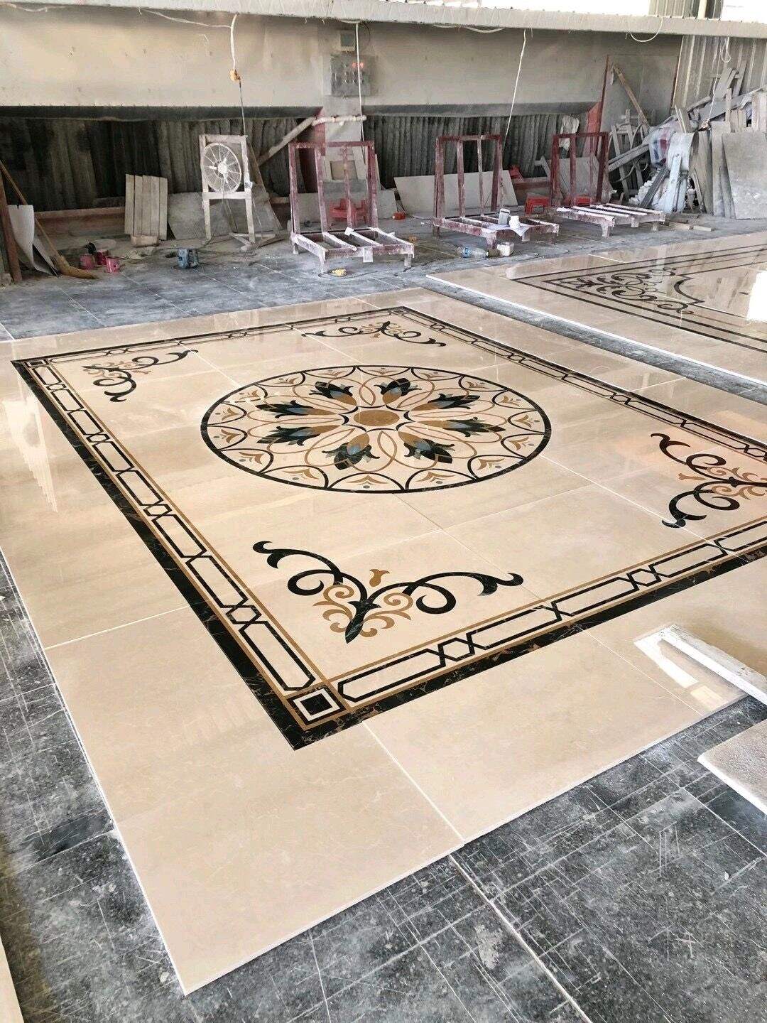 Xarid qilish do'konlari va ofis binolari uchun maxsus tosh dizaynlari