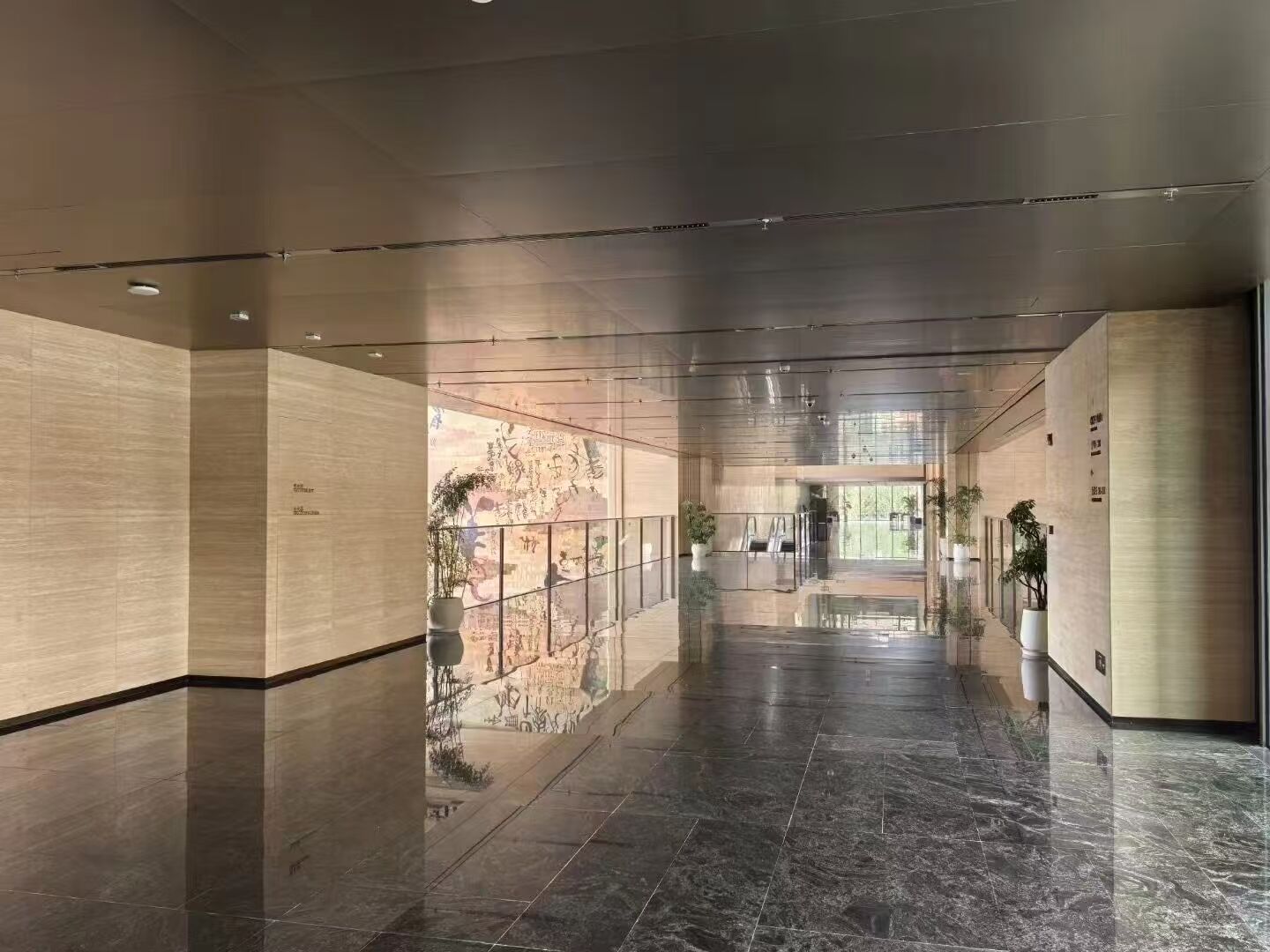 Мухтор ко'риниш