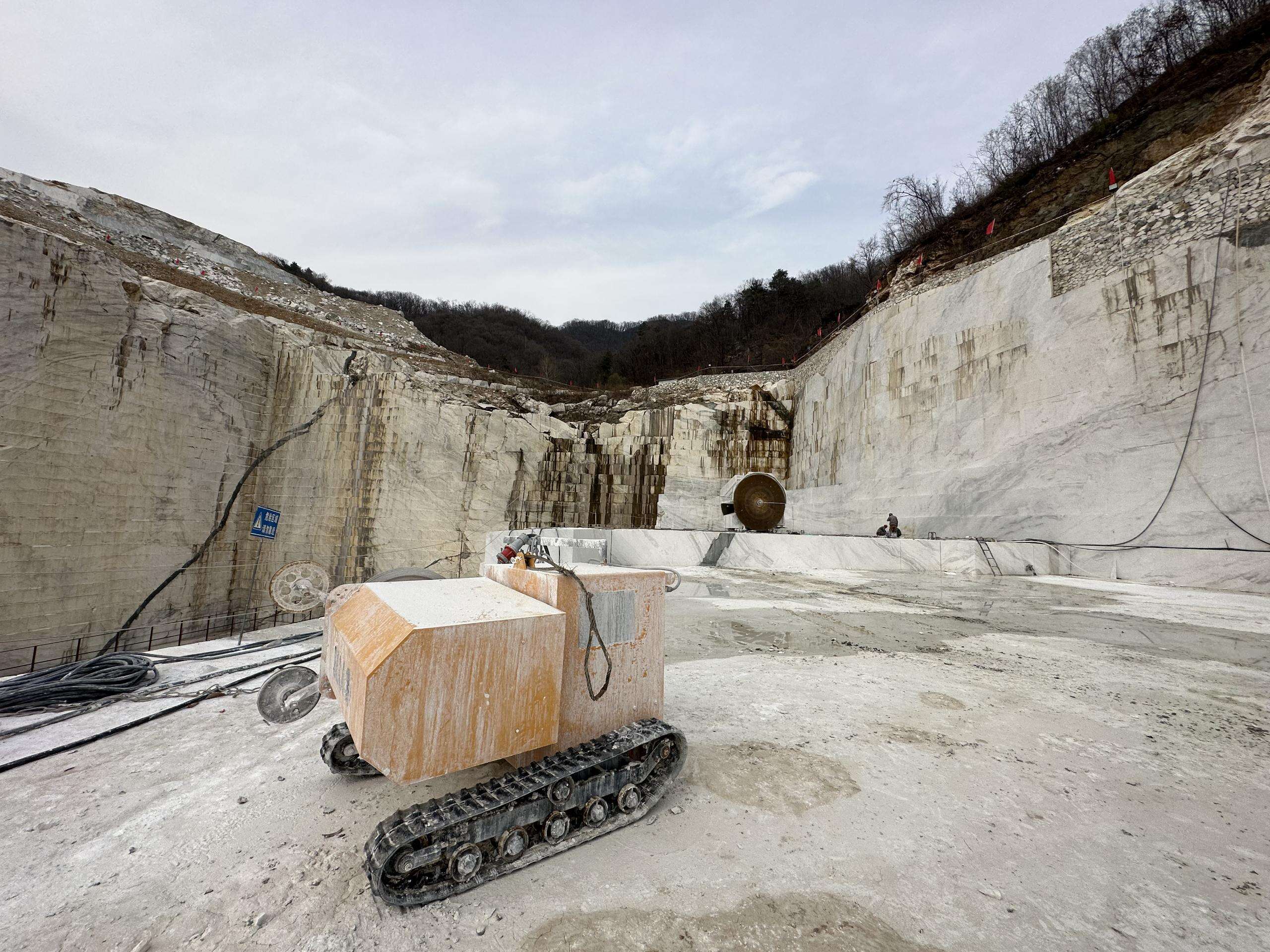 Castro White Marble (6).jpg