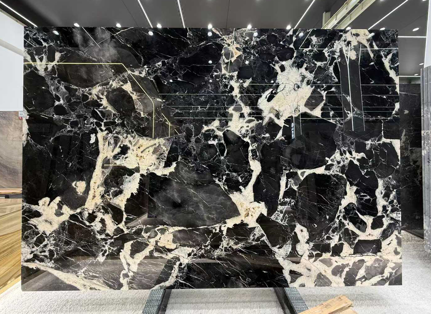 Calacatta Black Marble (4).jpg