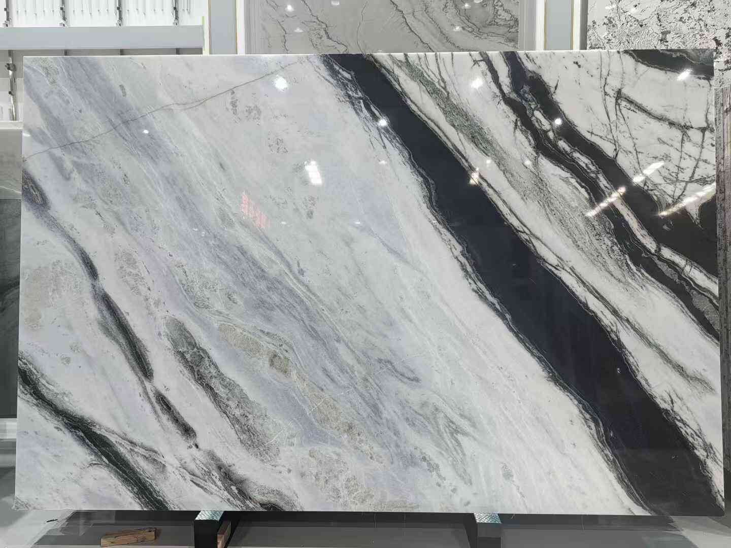 The Classic and Modern Blends Features of White Marble
