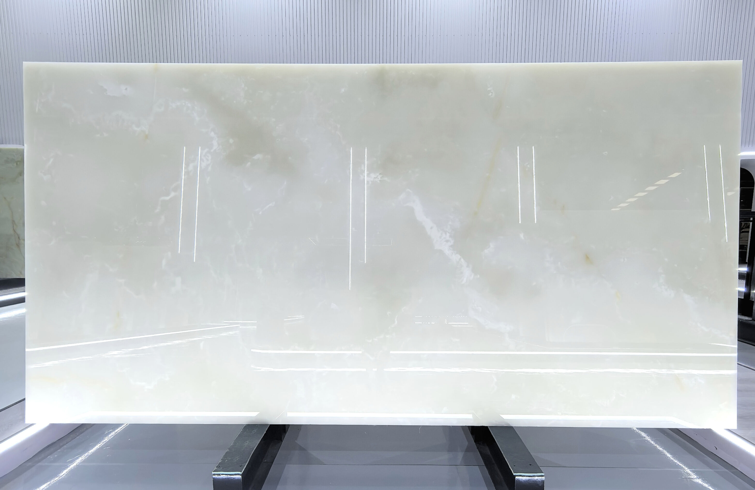 エレガントなデザインのためのプレミアムホワイトオニックスマーブル