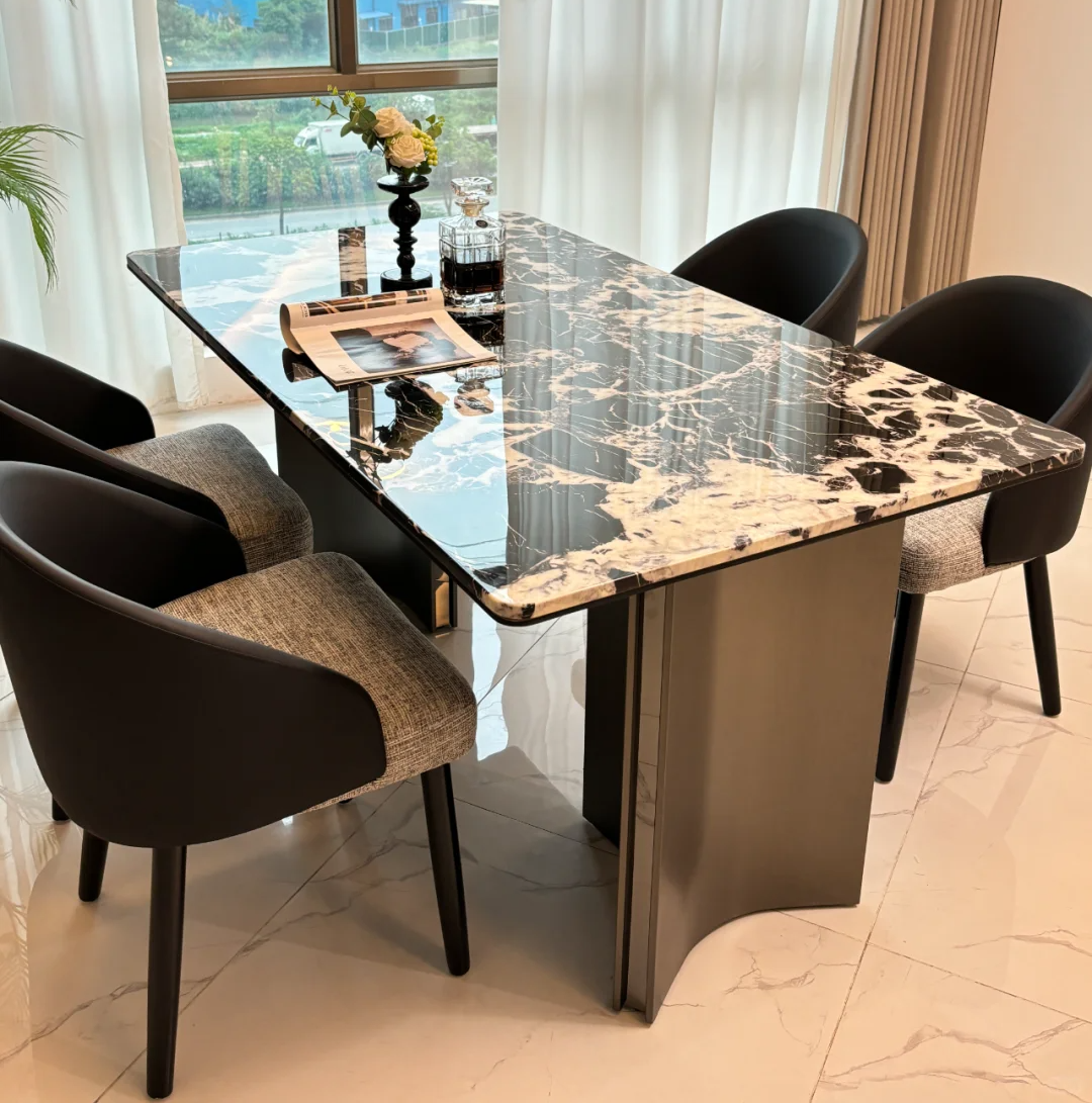 Calacatta Black Marble (2).png