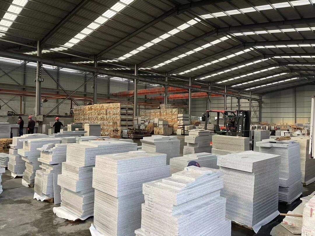 Choosing the Right Granite Finish for Your Project: Polished, Flamed, Bush-Hammered & More