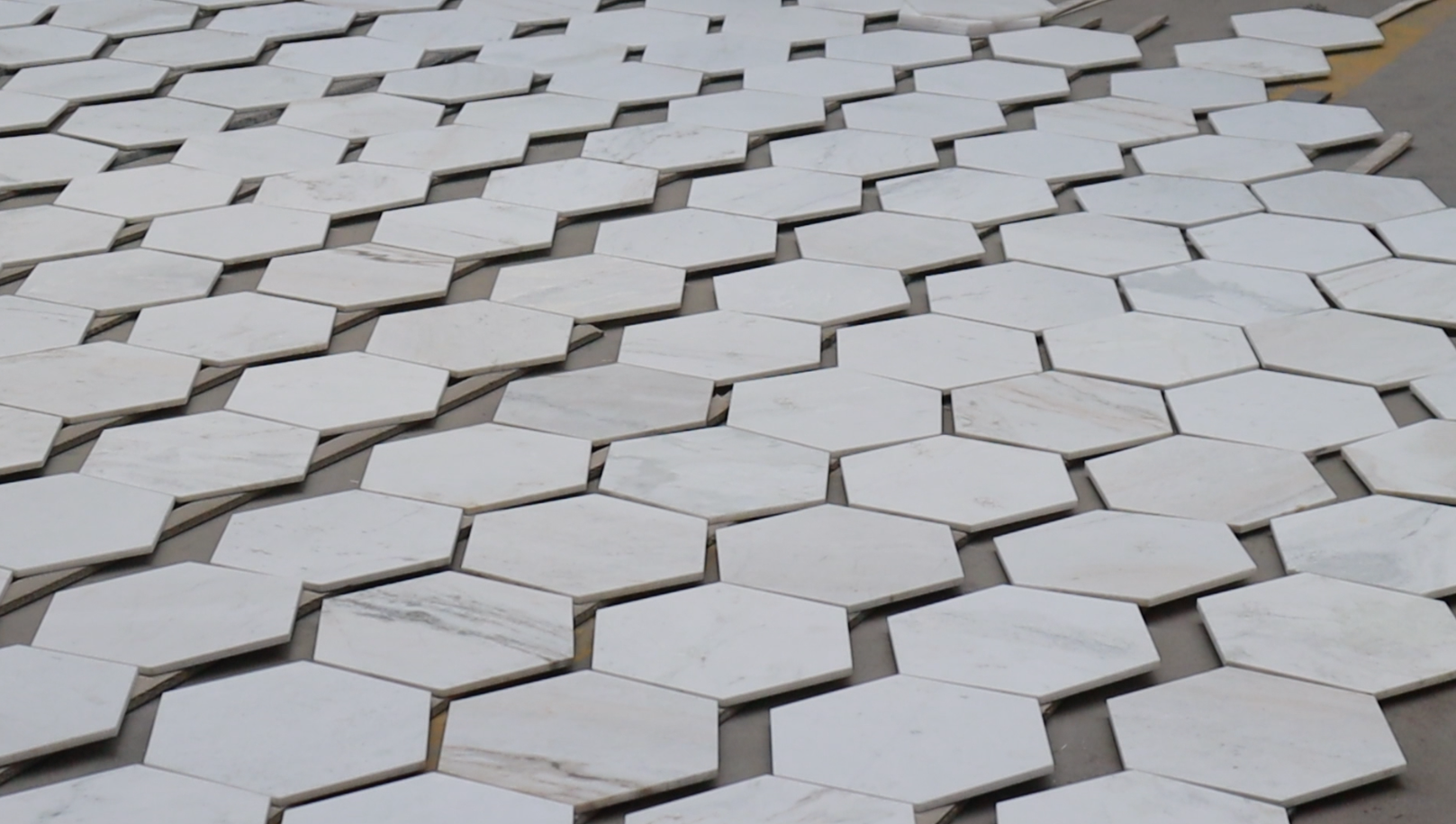 Xalqaro mijozlar uchun Premium marmar mozaika poydevor zavodi