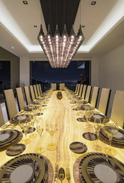 半透明のオニキス大理石の美しさを発見してください