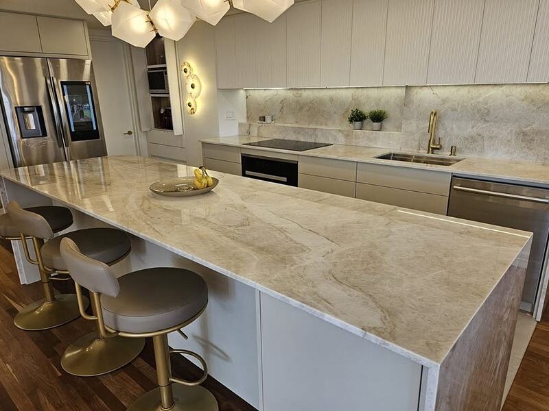 Aangepast kwartsiet aanrechtblad Taj Mahal