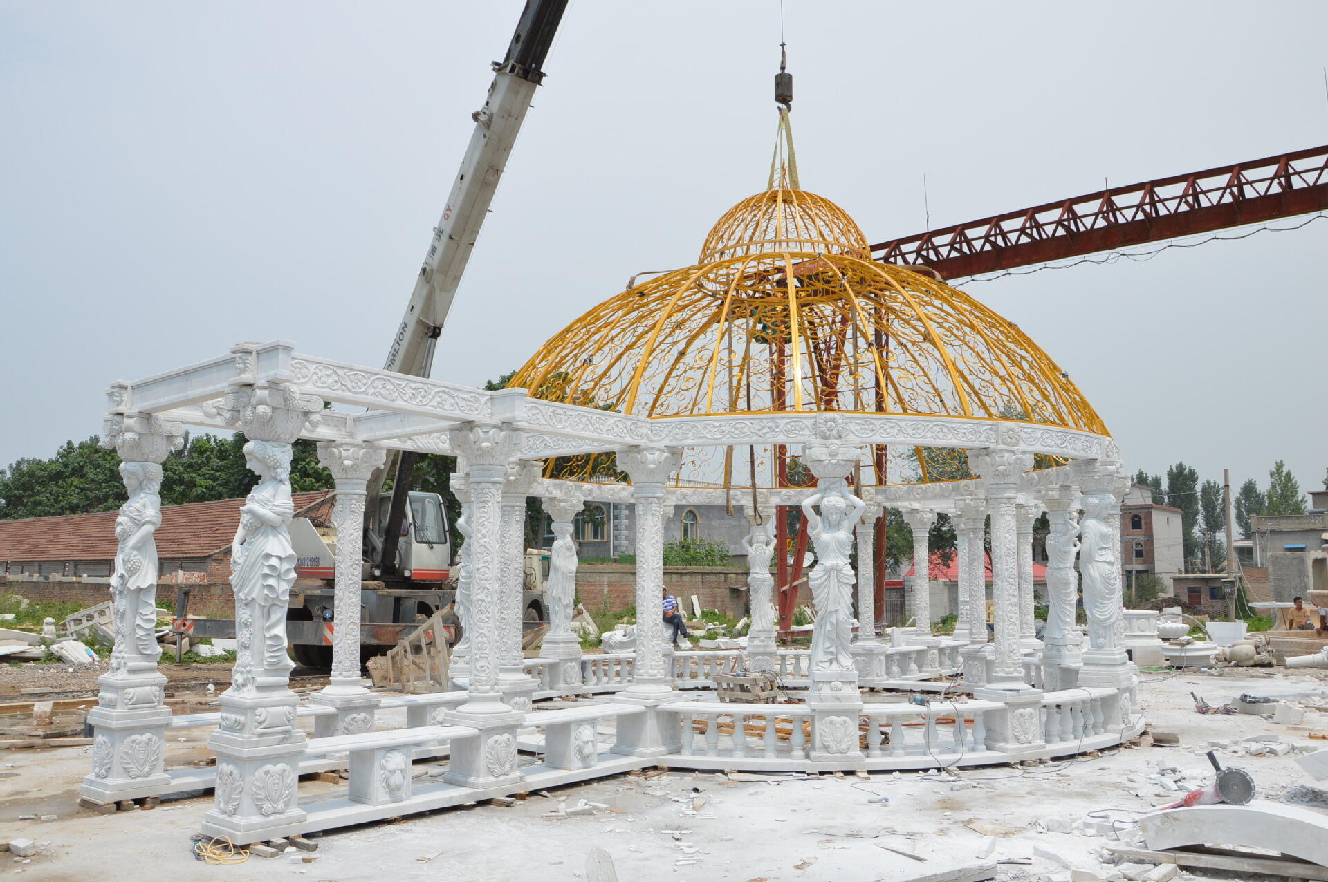 Ajoyib marmar bog' haykallarini kashf eting