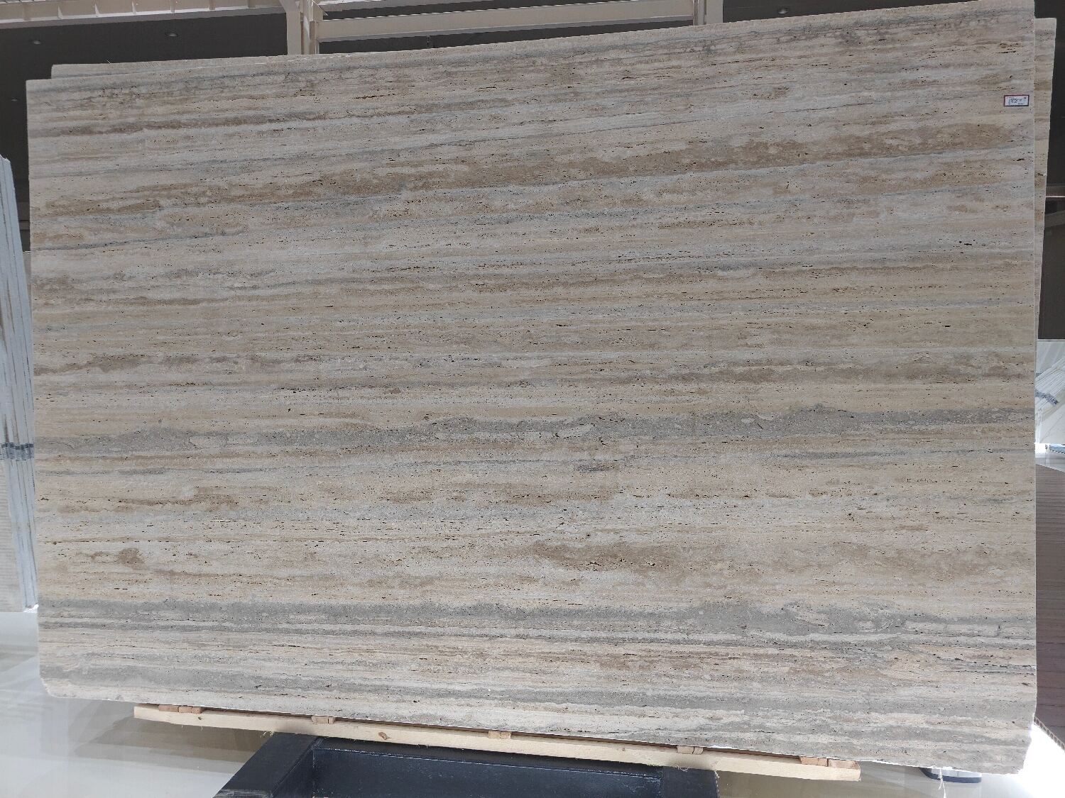 Global loyihalarga mo'ljallangan premium travertin plitalar