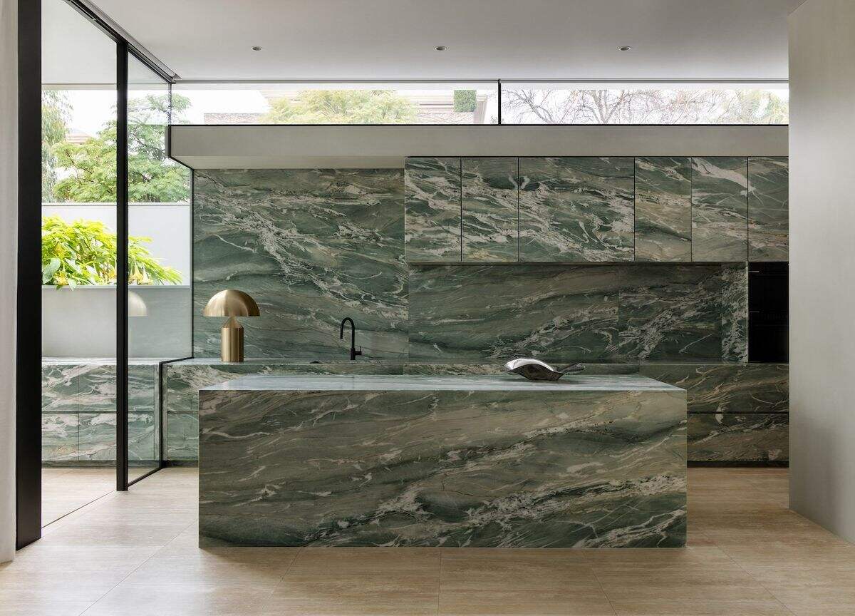 持続可能な方法で調達された大理石