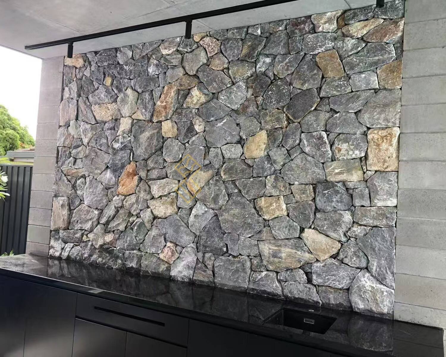 كيفية تركيب طبقات تغليف الجدران من الحجر الرملي بشكل صحيح؟