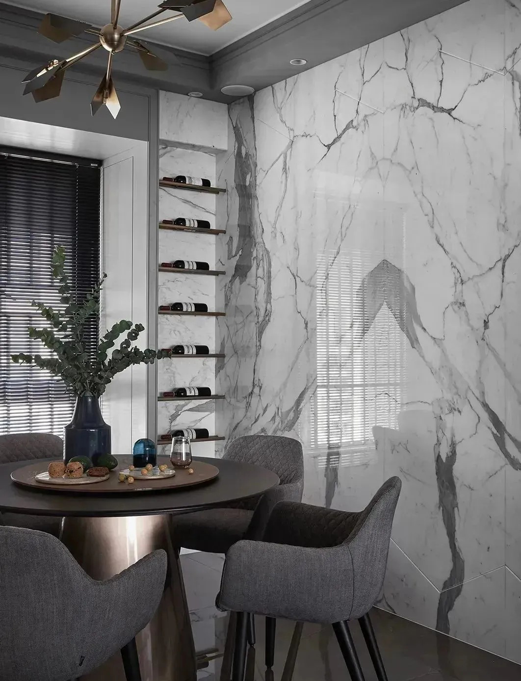Calacatta White Marble (1).webp