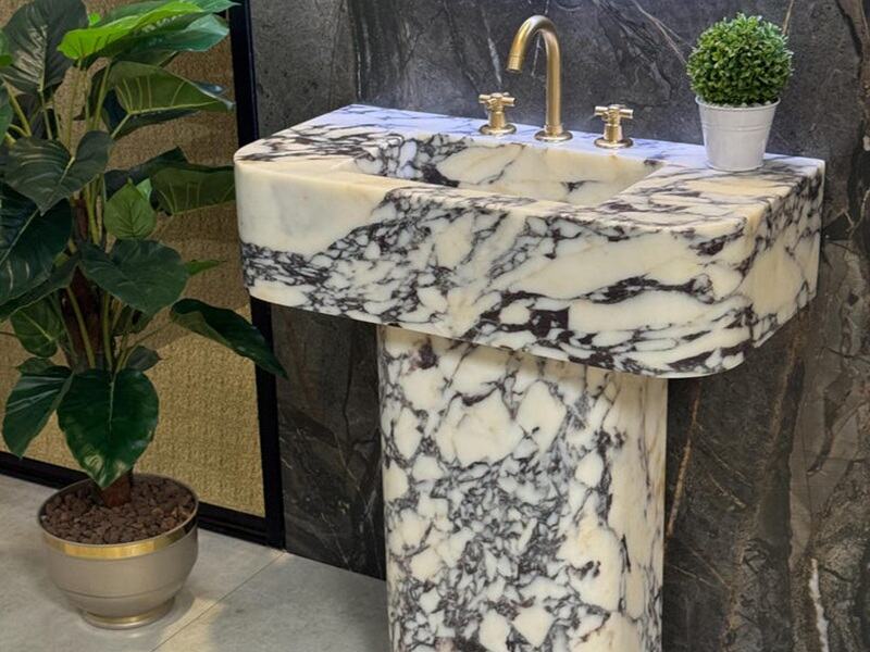 Natuurlijke Calacatta Viola-marmeren wastafel op voet voor de badkamer