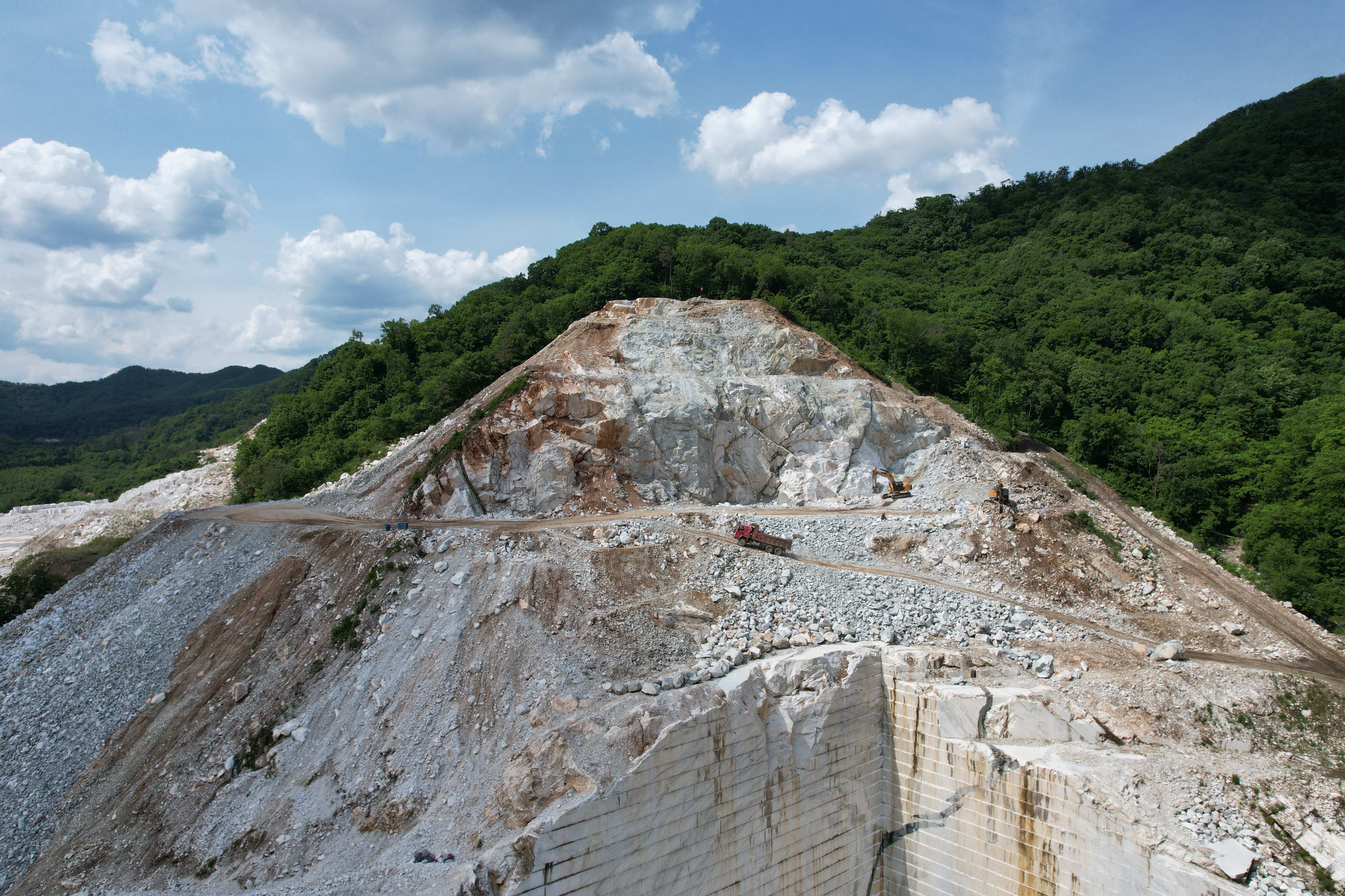 Marble Blocks for Sale: Direct Quarry Supply for Large-Scale Stone Projects