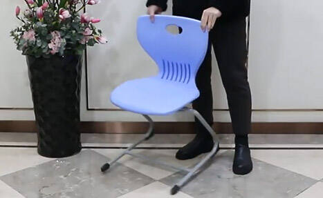SA0018 Chèz Plastik pou Etidyan