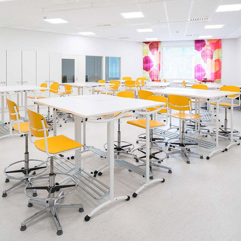 MD0147 Mesa Estudantil Individual com Tubo Oval para Sala de Aula