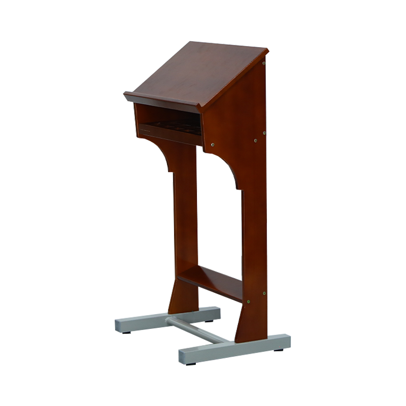 CP0016 – Дървена трибуна / говорителска маса