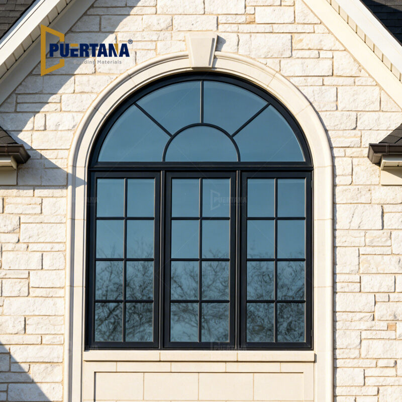 Maßgefertigtes rundes Aluminium-Drehkippfenster für die historische Restaurierung