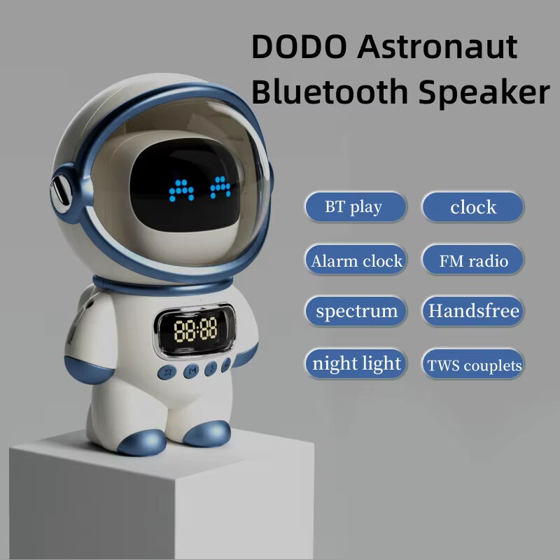 ลำโพงบลูทูธ Smart Astronaut พร้อมไฟกลางคืน เรดิโอ FM ซับวูเฟอร์ ลำโพงเพลง