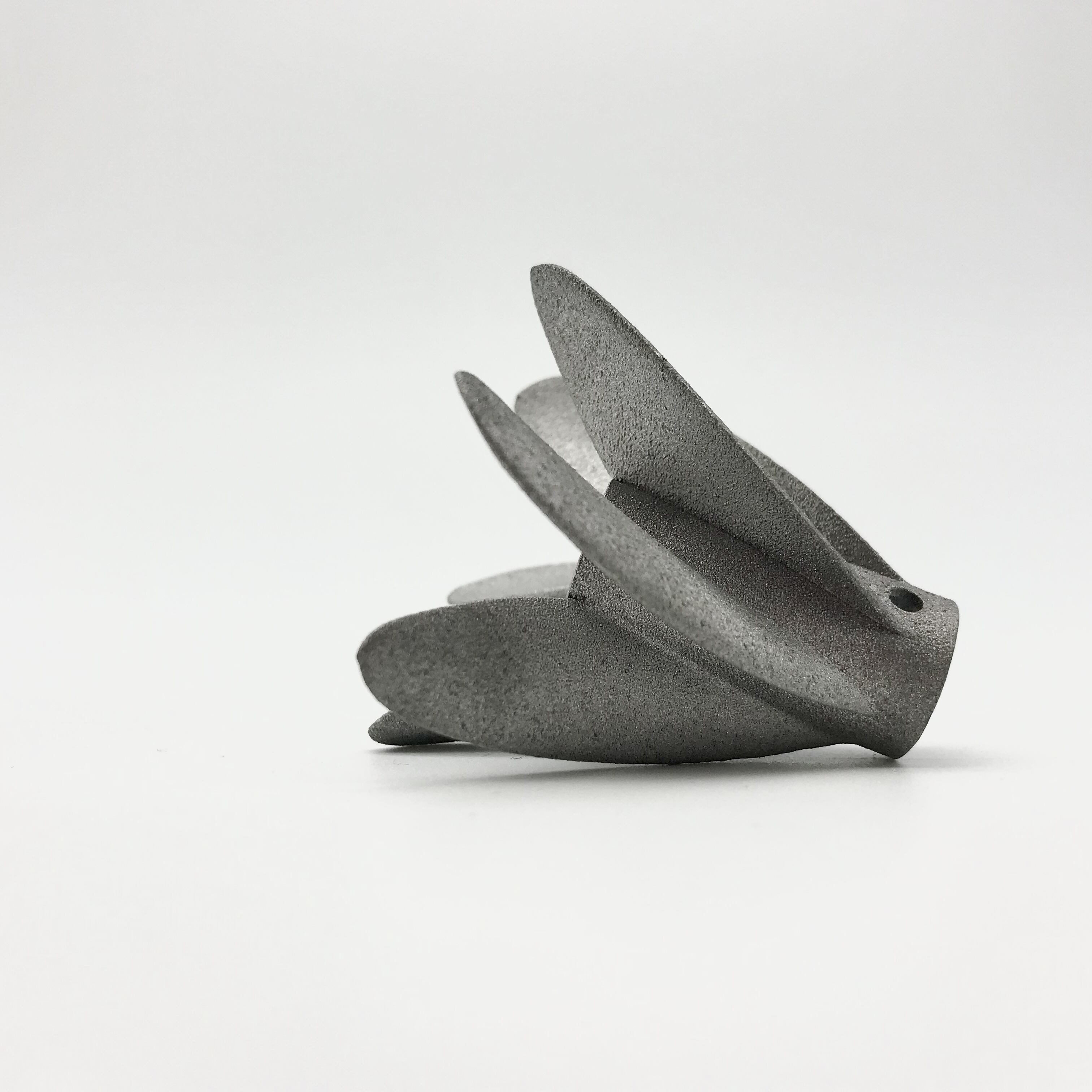 Unlock Precision Manufacturing: How SLA 3D Printing Achieves Superior Smooth Surfaces & Intricate Details