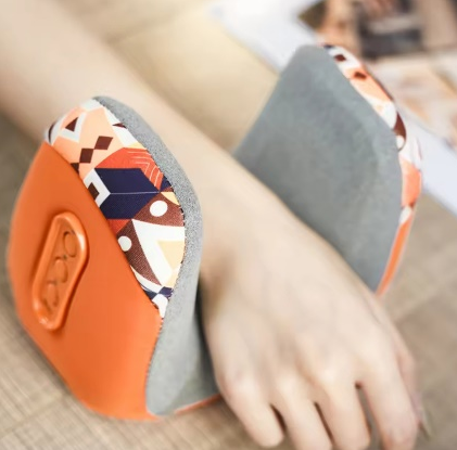 Как массажер для рук с воздушной компрессией способствует благополучию на рабочем месте?