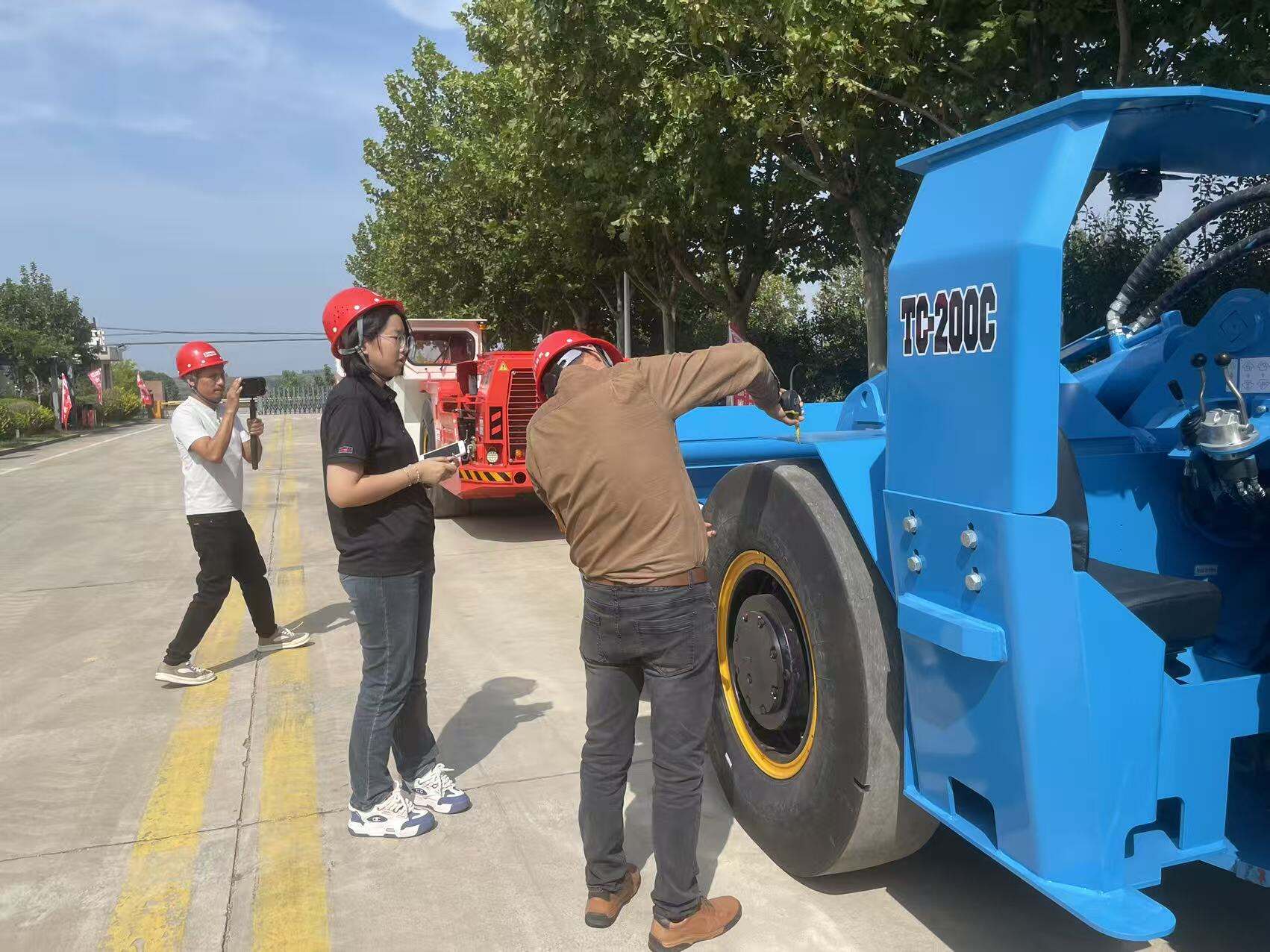 Peruvian customer inspection (5).jpg