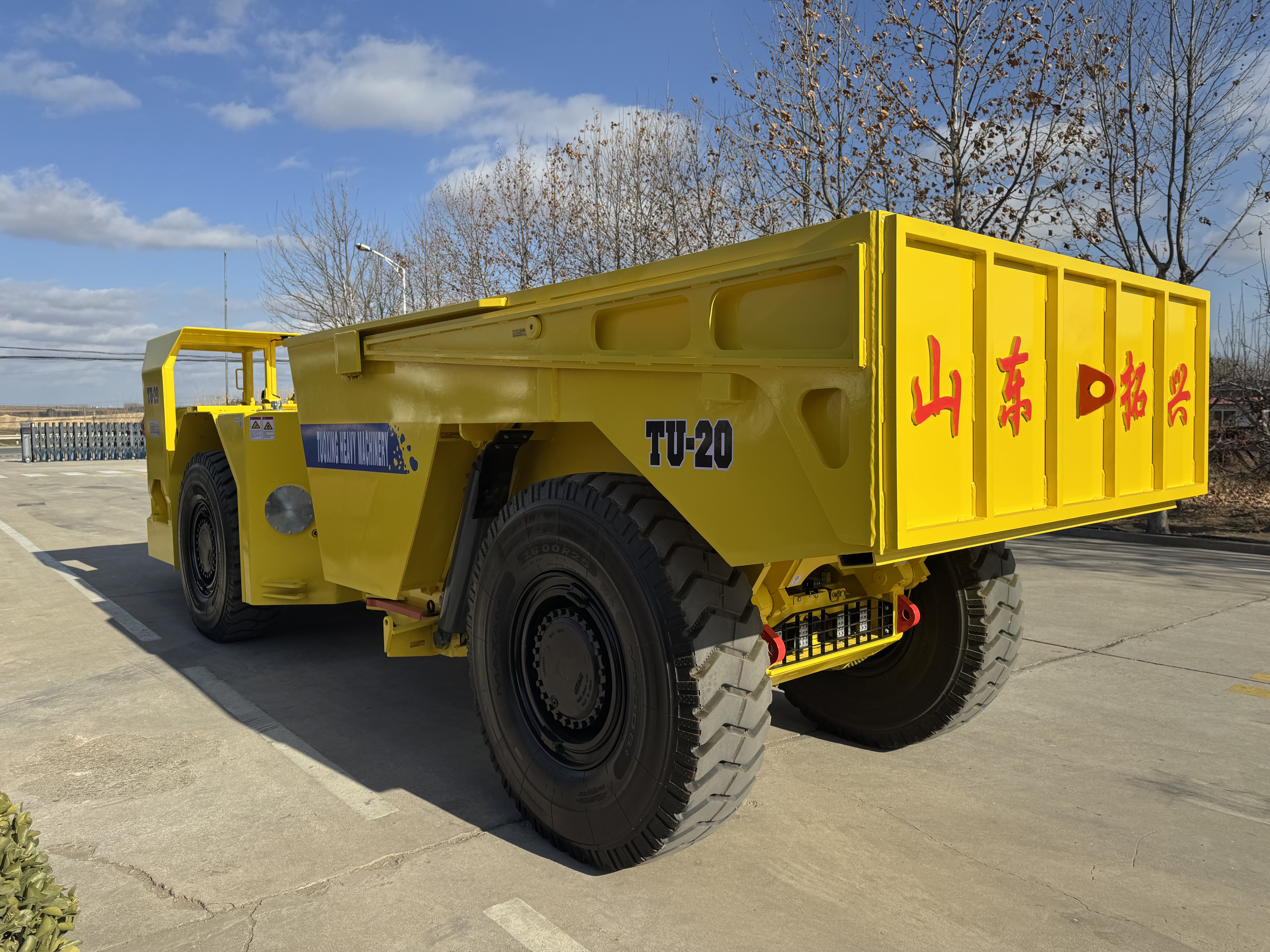 Quali sono le caratteristiche principali dei camion per il mining sotterraneo ad alte prestazioni?