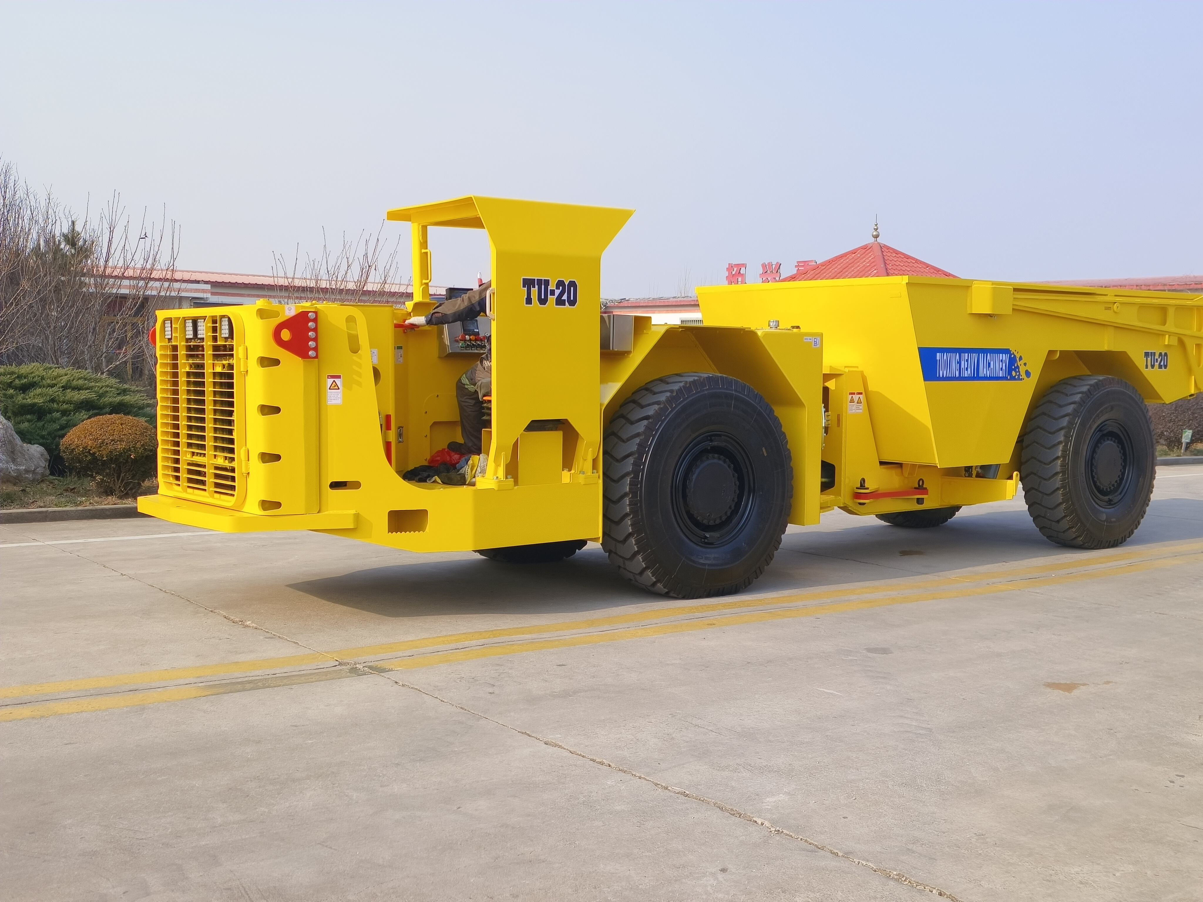 In che modo le macchine minerarie articolate per sotterraneo migliorano efficienza e sicurezza nelle attività estrattive