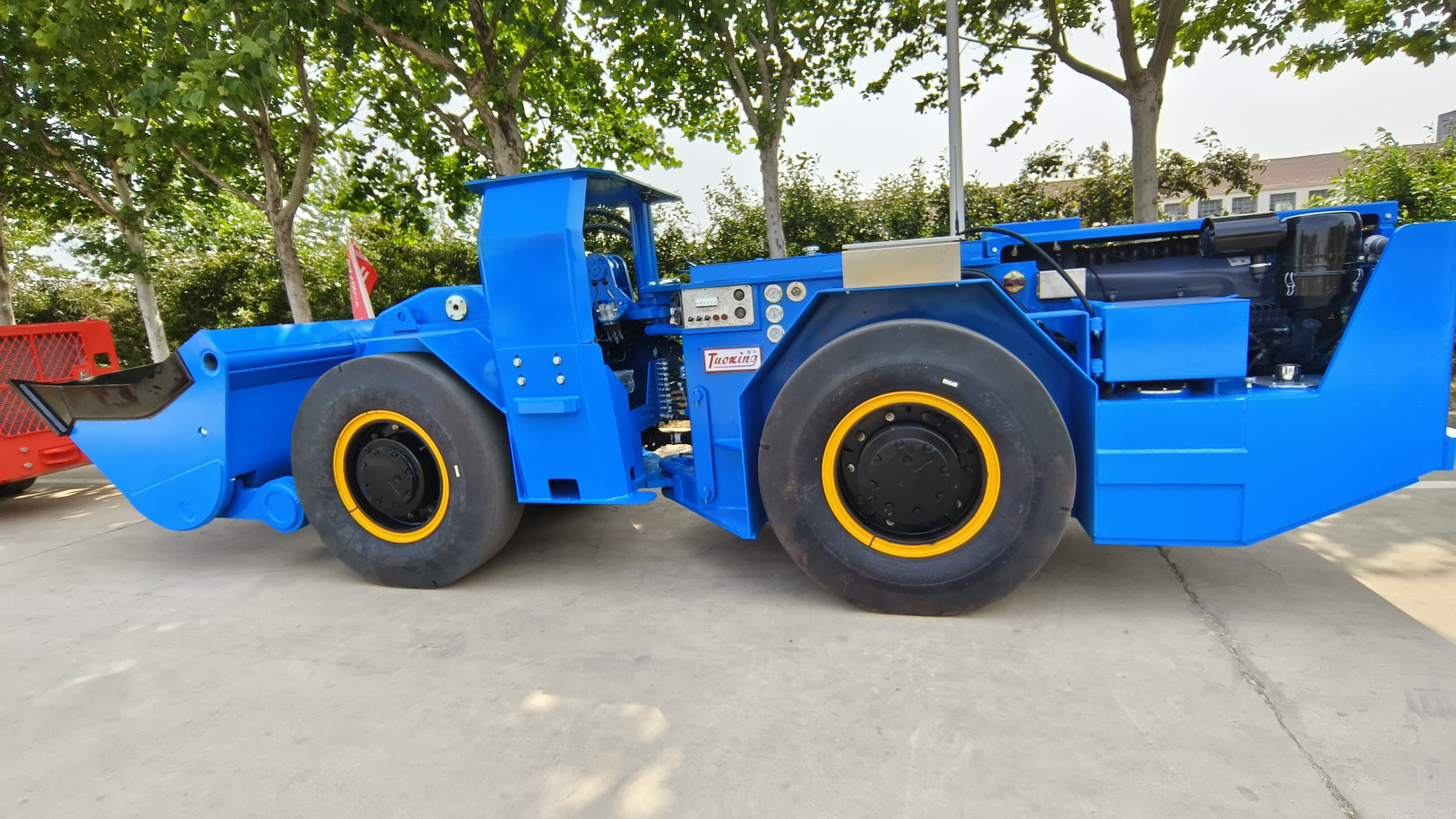 Quali sono le caratteristiche principali dello Scooptram BF4L914 che attraggono gli acquirenti all’ingrosso?